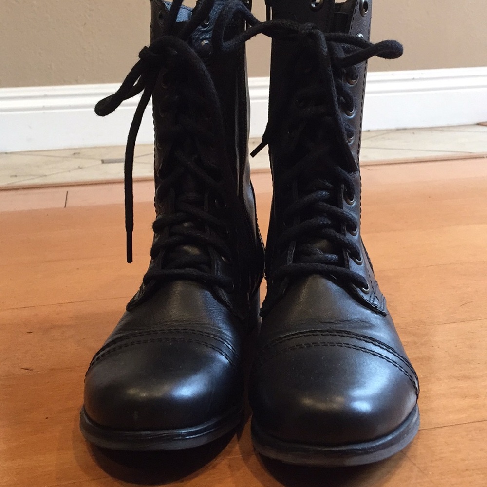 Steve Madden Troopa black leather combat boots.